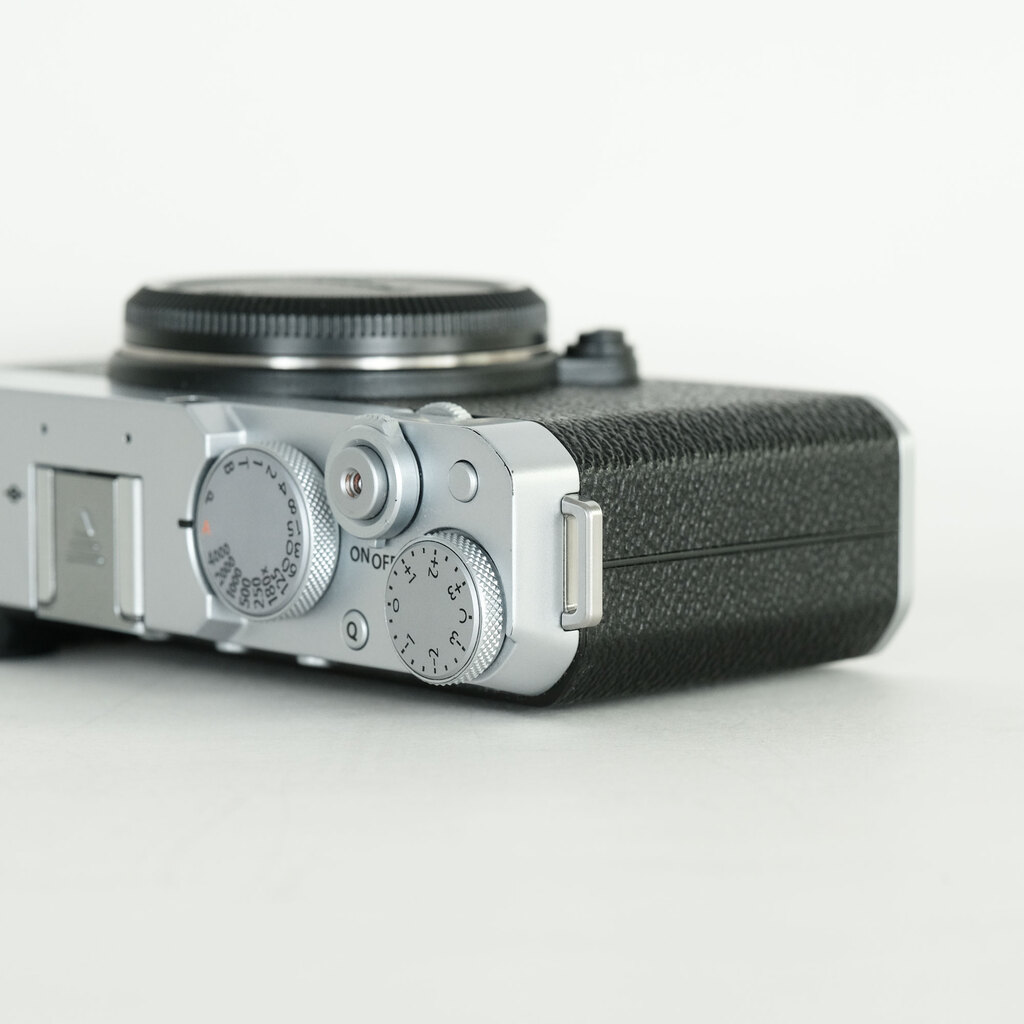 FUJIFILM X-E4 FUJIFILM X-E4