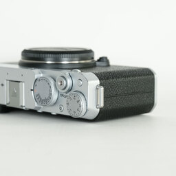 FUJIFILM X-E4 FUJIFILM X-E4