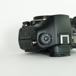 SONY α99II（ILCA-99M2）