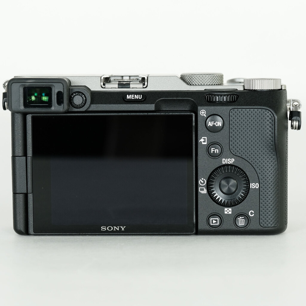 【極美品】SONY α7C ILCE-7C シャッター739回 新品)SONY (ソニー) α7C ズームレンズキット ILCE-7CL ブラック