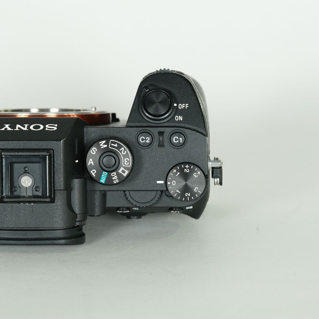 SONY α7R III(ILCE-7RM3) SONY α7R III(ILCE-7RM3)