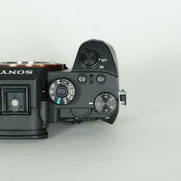 SONY α7R III(ILCE-7RM3) SONY α7R III(ILCE-7RM3)