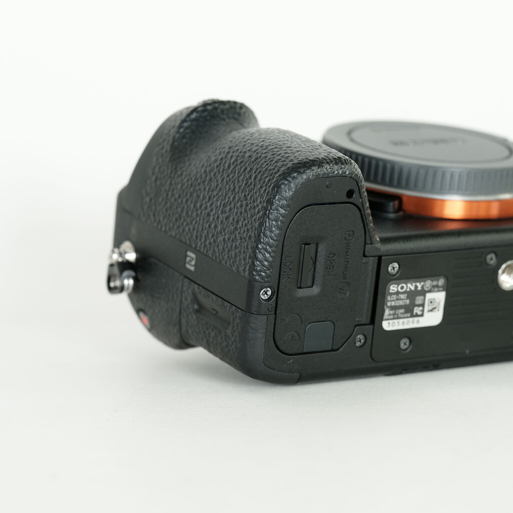 SONY α7 II(ILCE-7M2) SONY α7 II(ILCE-7M2)