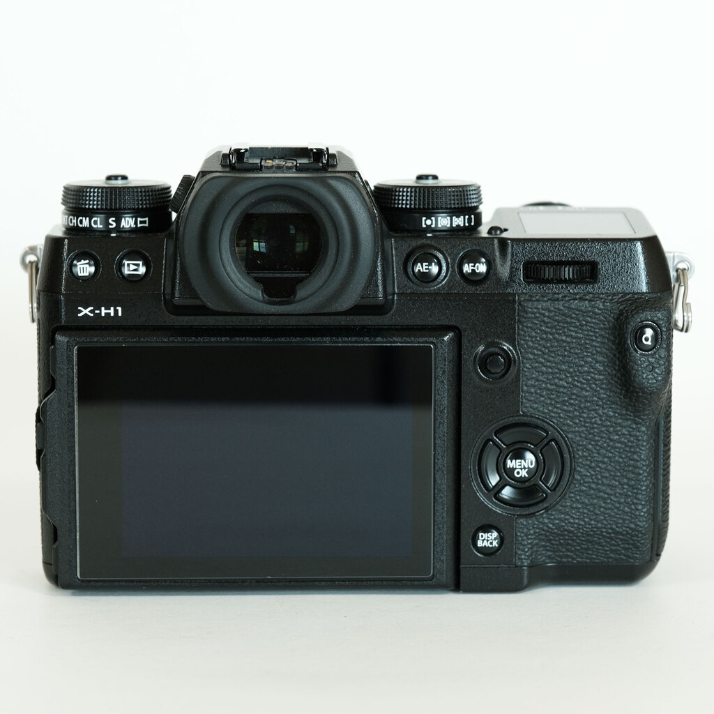 FUJIFILM X-H1 FUJIFILM X-H1