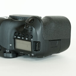 Canon EOS 6D Mark II Canon EOS 6D Mark II