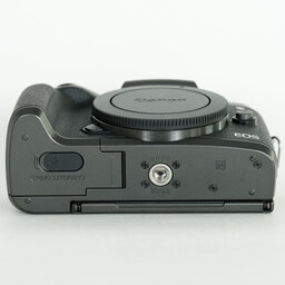 Canon EOS M5 Canon EOS M5