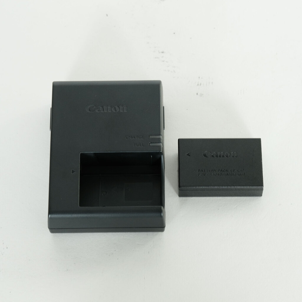 Canon EOS R50 Canon EOS R50