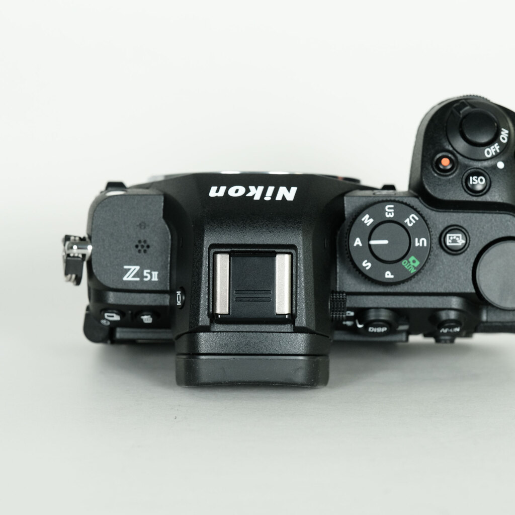 NIKON Z5 ボディ シャッター数8011 フルサイズミラーレス一眼カメラ「Z5」ボディ | ニコン | Z5