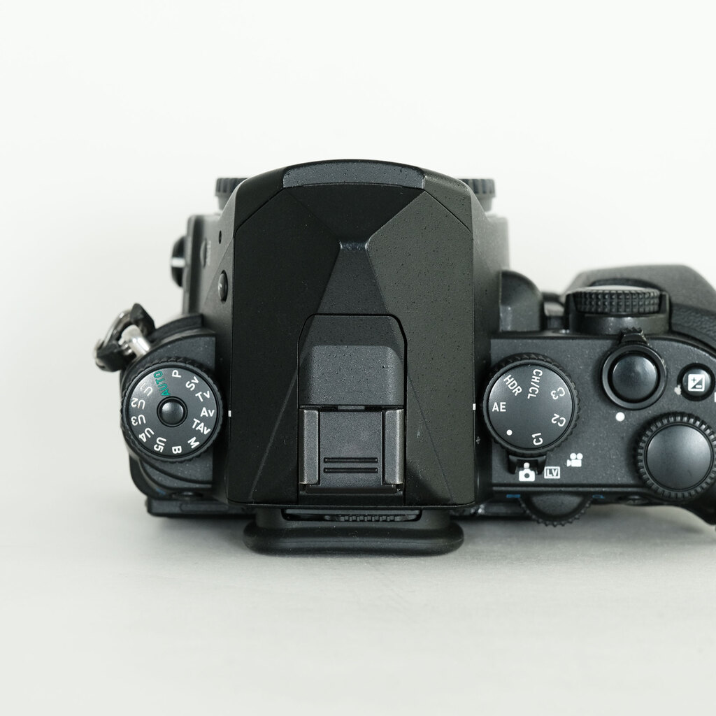 美品 PENTAX KP 4914枚 一眼レフカメラ ペンタックス PENTAX KP ボディ デジタル 一眼レフ カメラ 中古