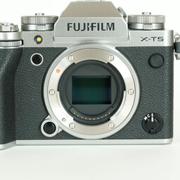 FUJIFILM X-T5 FUJIFILM X-T5