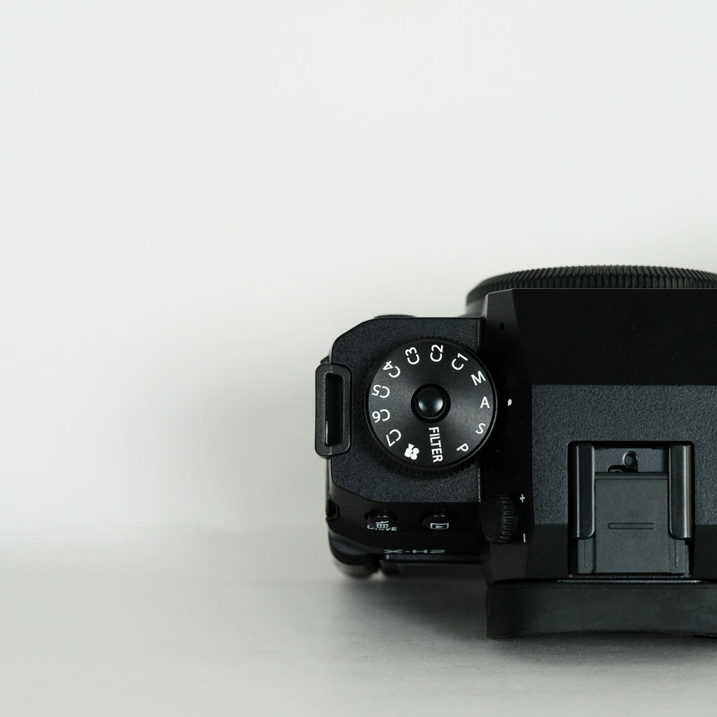 FUJIFILM X-H2 FUJIFILM X-H2