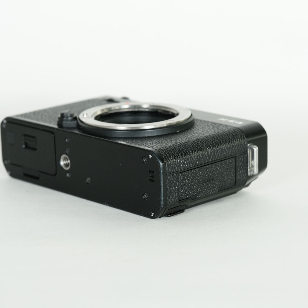 FUJIFILM X-E4 FUJIFILM X-E4