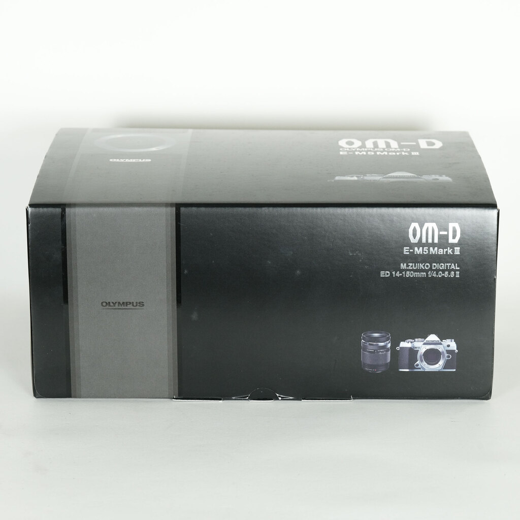 OLYMPUS OM-D E-M5 Mark III