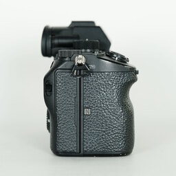 SONY α7 III(ILCE-7M3) SONY α7 III(ILCE-7M3)