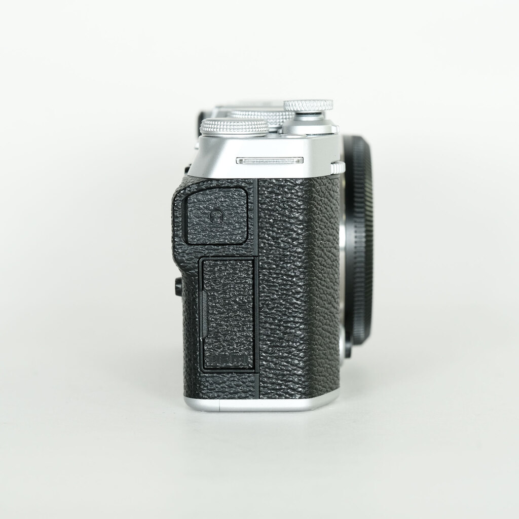 FUJIFILM X-M5 FUJIFILM X-M5