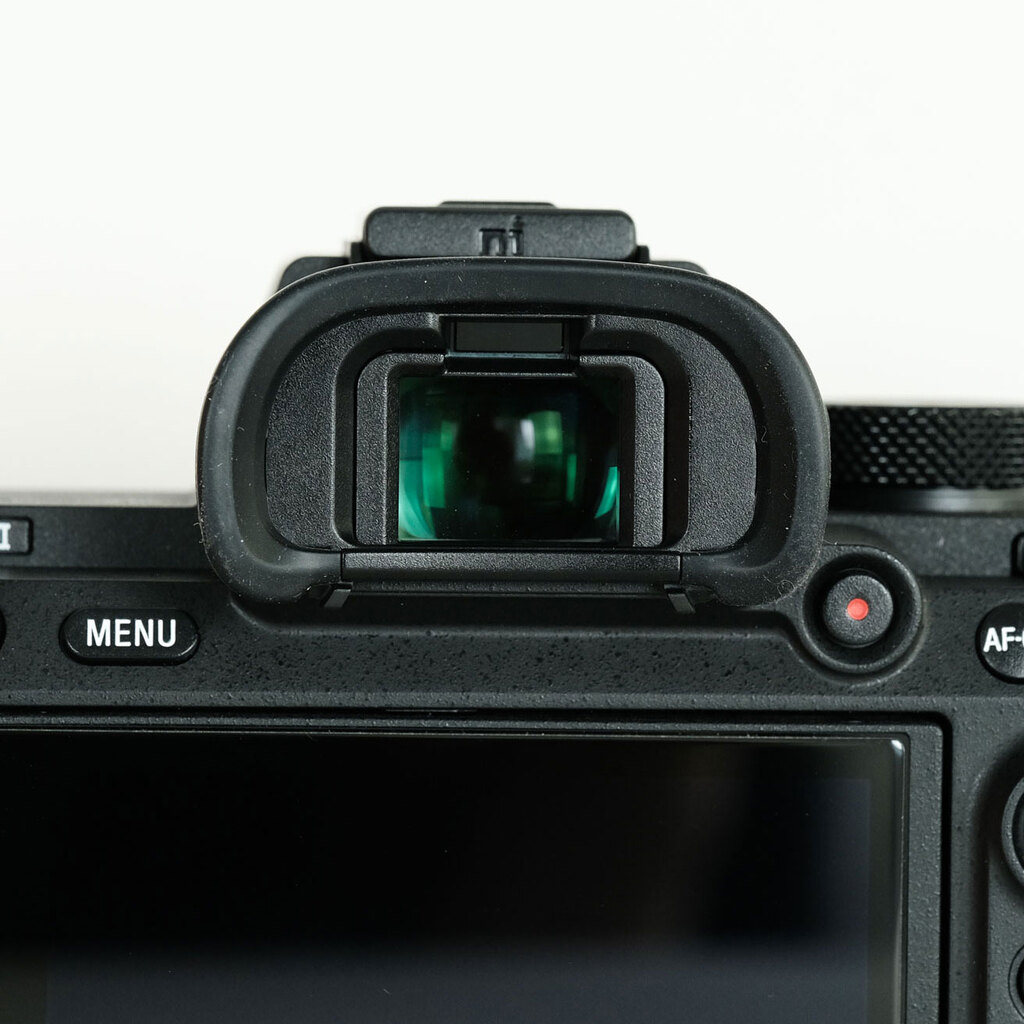 SONY α7 III(ILCE-7M3) SONY α7 III(ILCE-7M3)