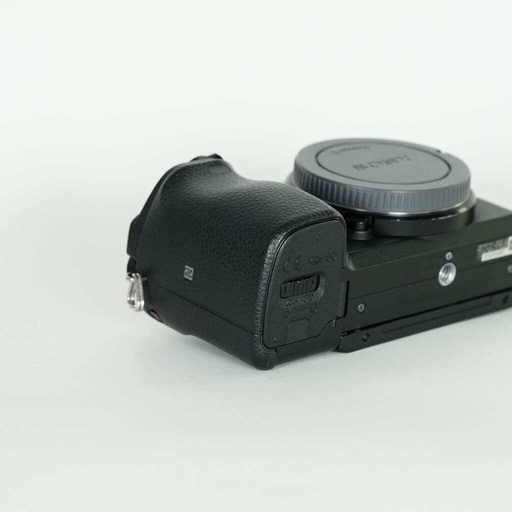 SONY α6400(ILCE-6400) SONY α6400(ILCE-6400)