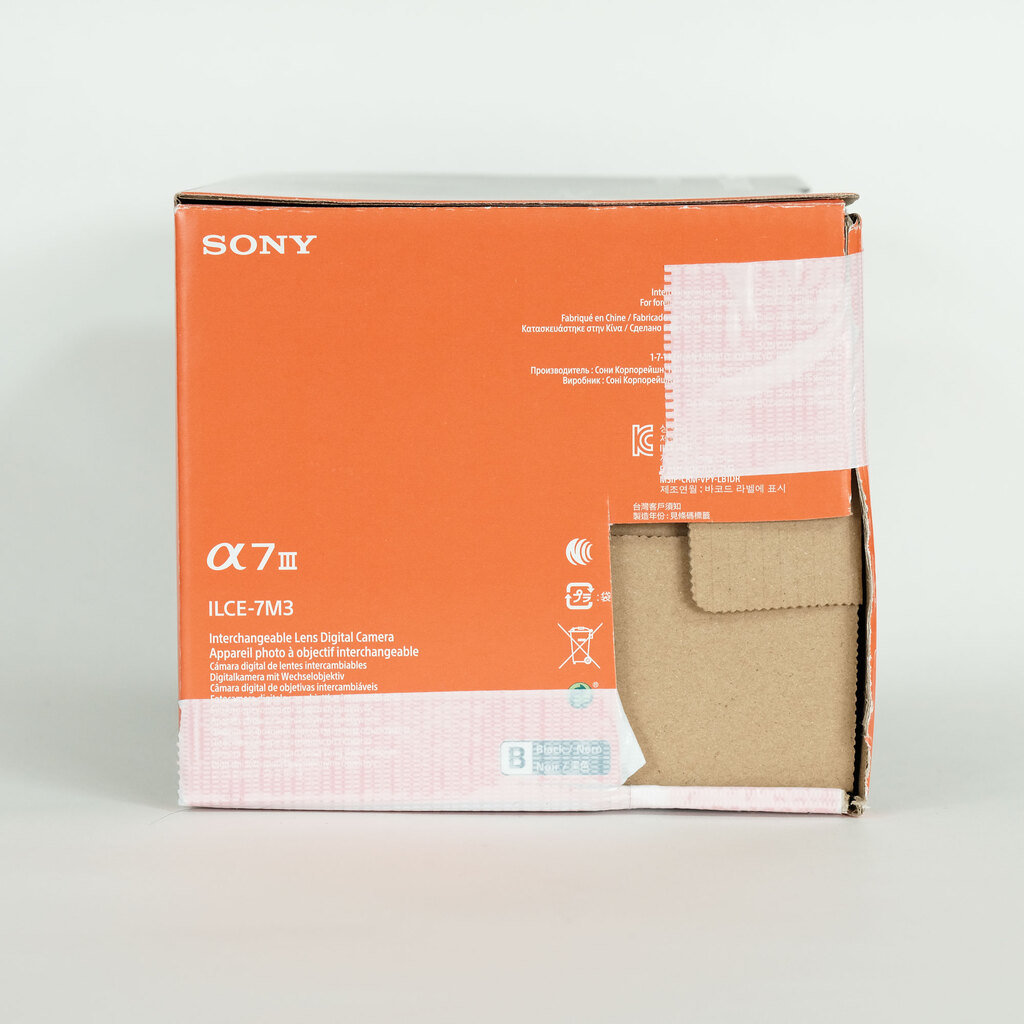 SONY α7 III(ILCE-7M3) SONY α7 III(ILCE-7M3)