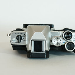 OLYMPUS OM-D E-M10 Mark II