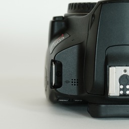Canon EOS Kiss X10