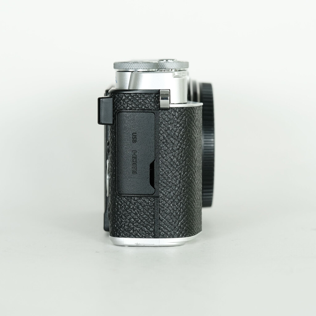 OLYMPUS PEN E-P7の出品 | ONE SCENE（ワンシーン）