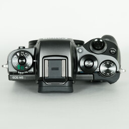 Canon EOS M5