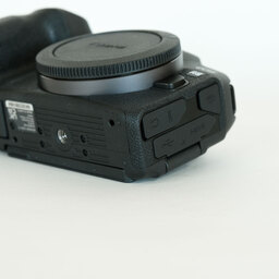 Canon EOS R8 Canon EOS R8