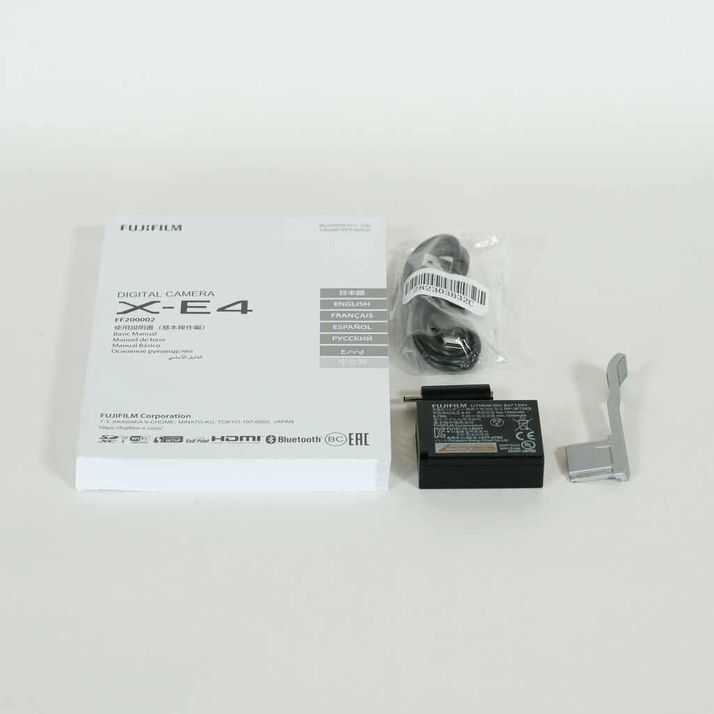 FUJIFILM X-E4 FUJIFILM X-E4