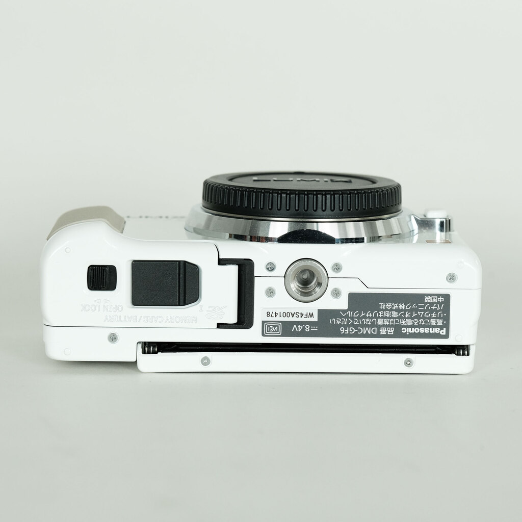 ショット数1317回■美品■パナソニック LUMIX DMC-GF6 ボディ ショット数1317回□美品□パナソニック LUMIX DMC-GF6 ボディ