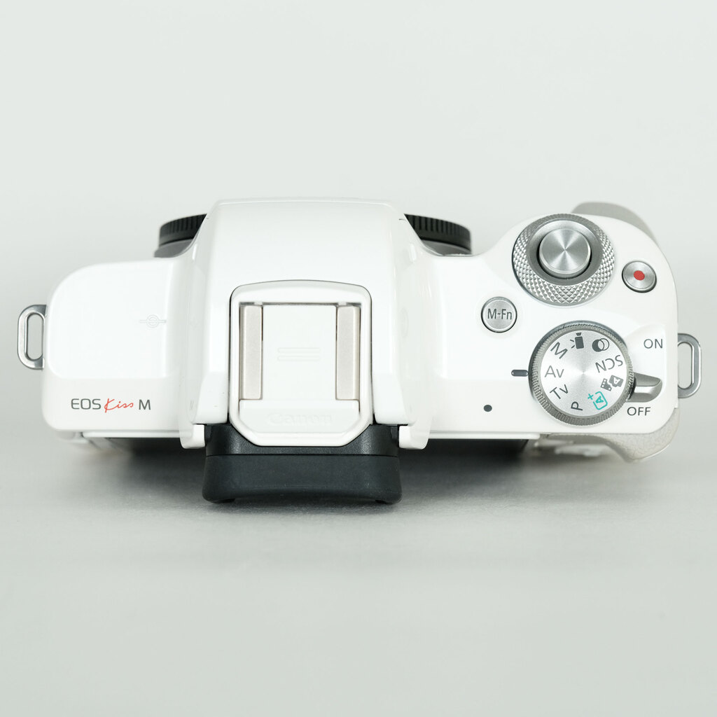 Canon EOS Kiss M