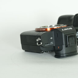 SONY α7 III(ILCE-7M3) SONY α7 III(ILCE-7M3)