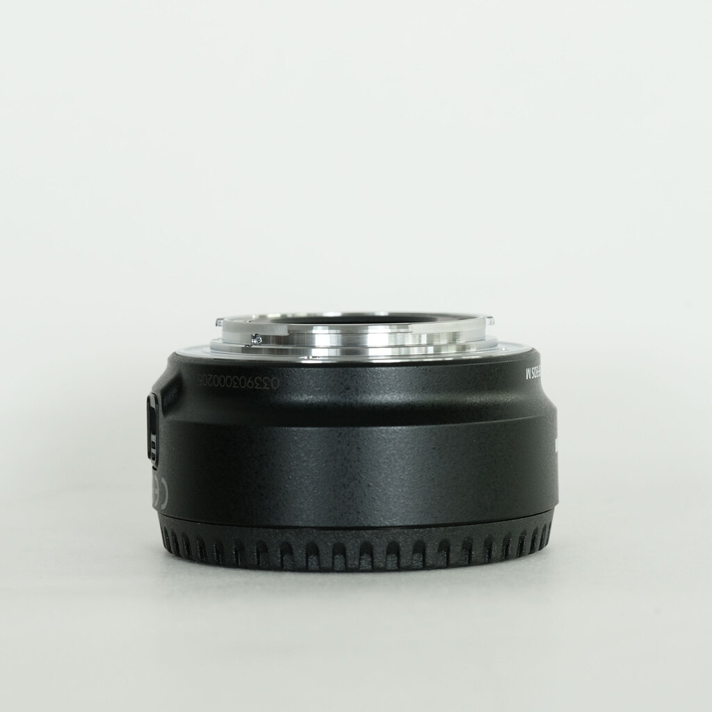 Canon EOS M5 Canon EOS M5
