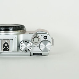 FUJIFILM X-M1 ボディ ブラウン FUJIFILM X-M1 ボディ ブラウン