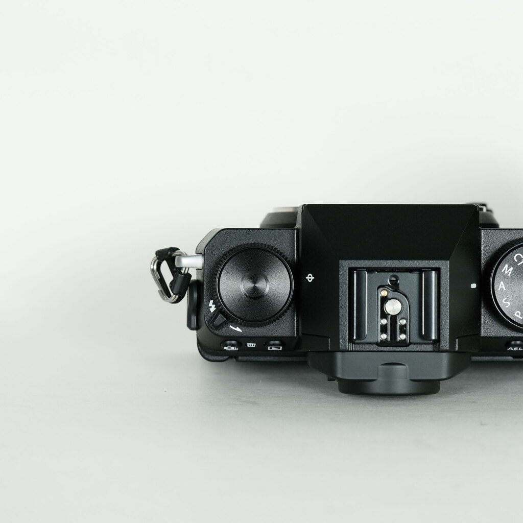 ちび丸 COM-01 ブラック フィルムカメラ 【ジャンク品】 ジャンク品】ちび丸 COM-01 ブラック フィルムカメラ（Yahoo
