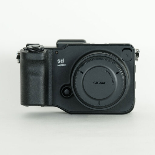 SIGMA sd Quattro & Art 30mm F1.4 DC HSM レンズキット SIGMA sd Quattro & Art 30mm F1.4 DC HSM レンズキット