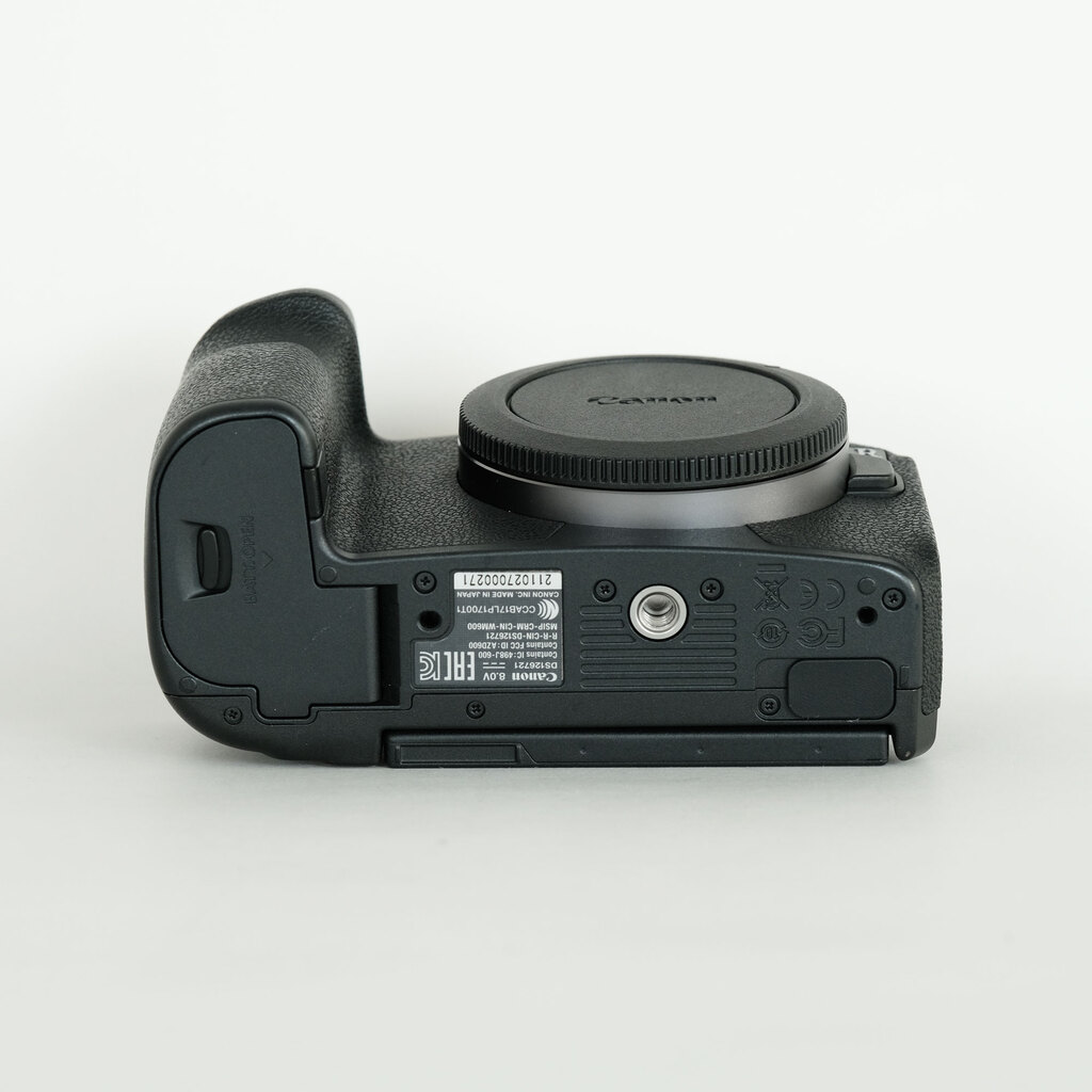 Canon EOS R Canon EOS R