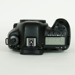Canon EOS 5D Mark IV Canon EOS 5D Mark IV