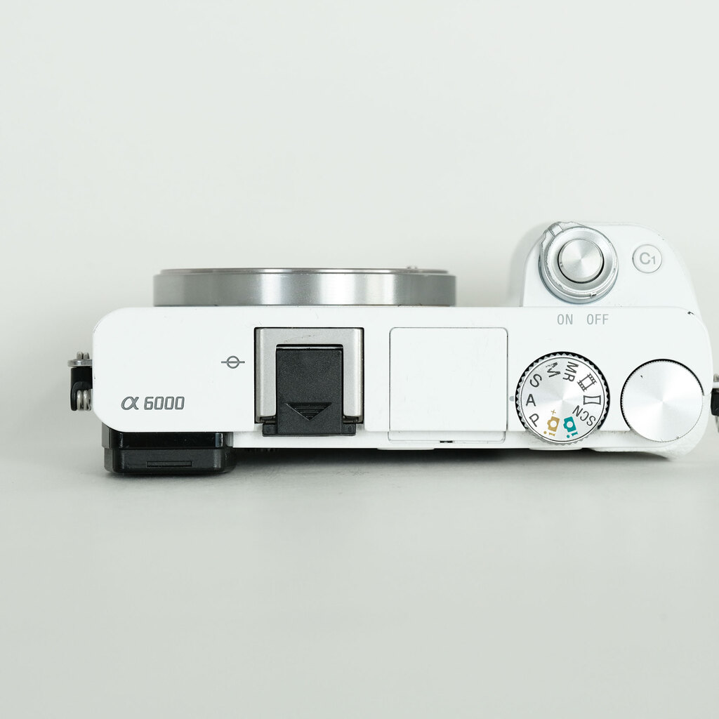 SONY α6000(ILCE-6000) SONY α6000(ILCE-6000)