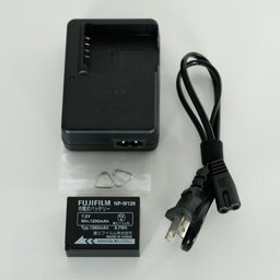 FUJIFILM X-E1 シルバー FUJIFILM X-E1 シルバー