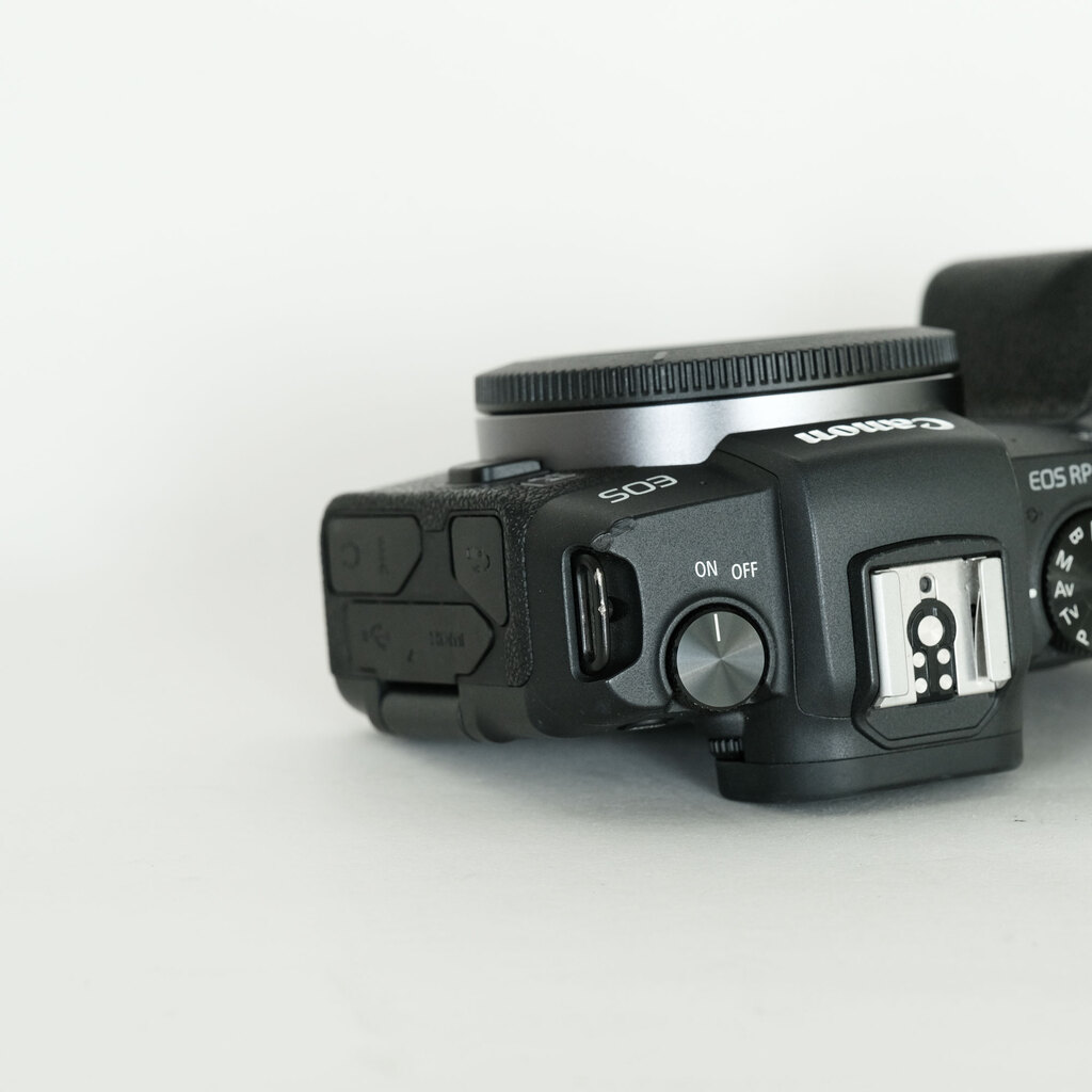 最終値下げCanon EOS RP ほぼ新品 最終値下げCanon EOS RP ほぼ新品 カメラ