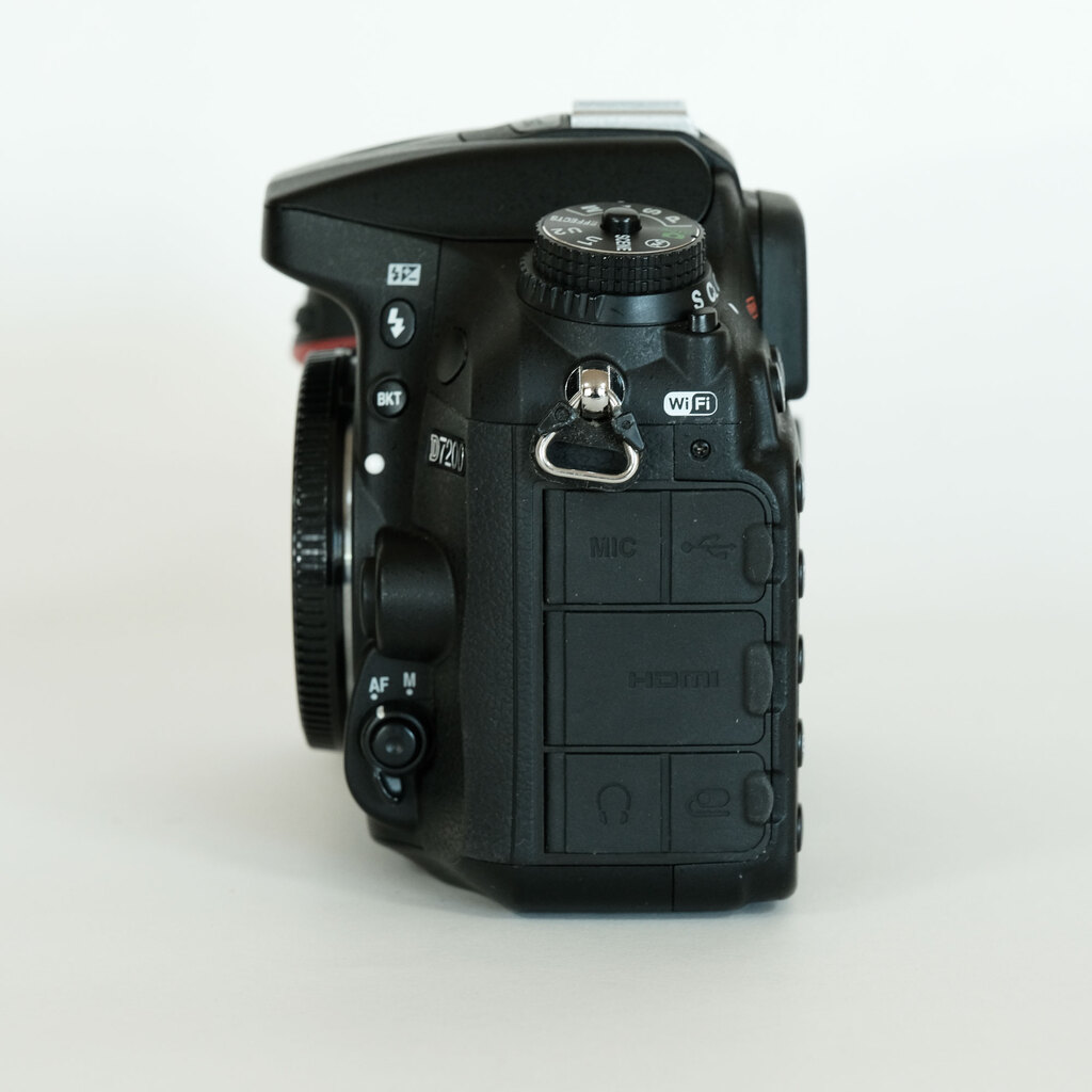 Nikon D7200 デジタル一眼レフカメラ [ジャンク品] Nikon D7200の出品 | ONE SCENE（ワンシーン）