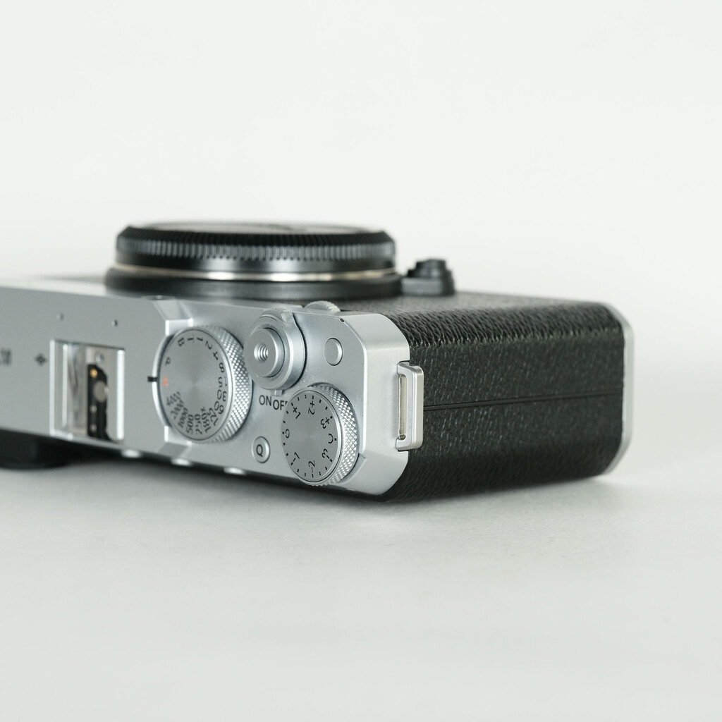 FUJIFILM X-E4 FUJIFILM X-E4