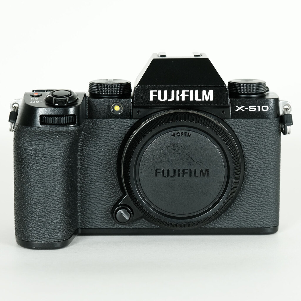 ジャンク品※Fujifilm X-S10 ミラーレスカメラ