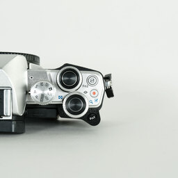 OLYMPUS OM-D E-M10 Mark II OLYMPUS OM-D E-M10 Mark II