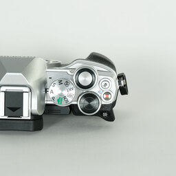 OLYMPUS OM-D E-M10 Mark IV