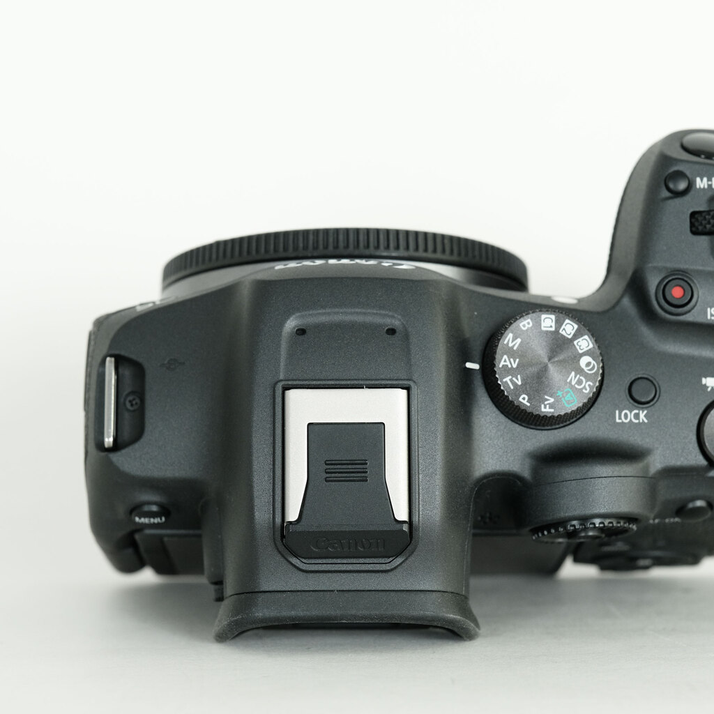 Canon EOS R7 Canon EOS R7