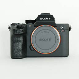 SONY α7R III(ILCE-7RM3) SONY α7R III(ILCE-7RM3)