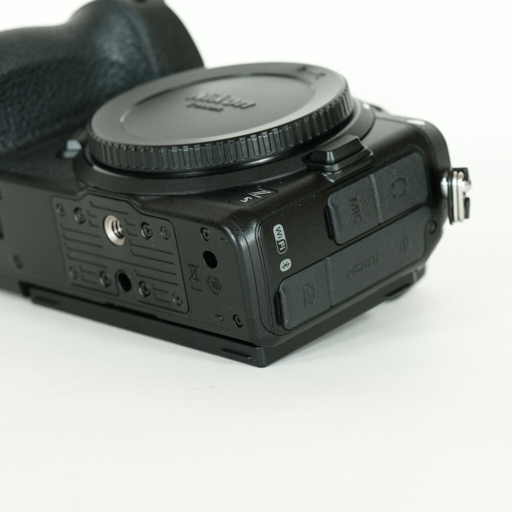 Nikon Z5 Nikon Z5