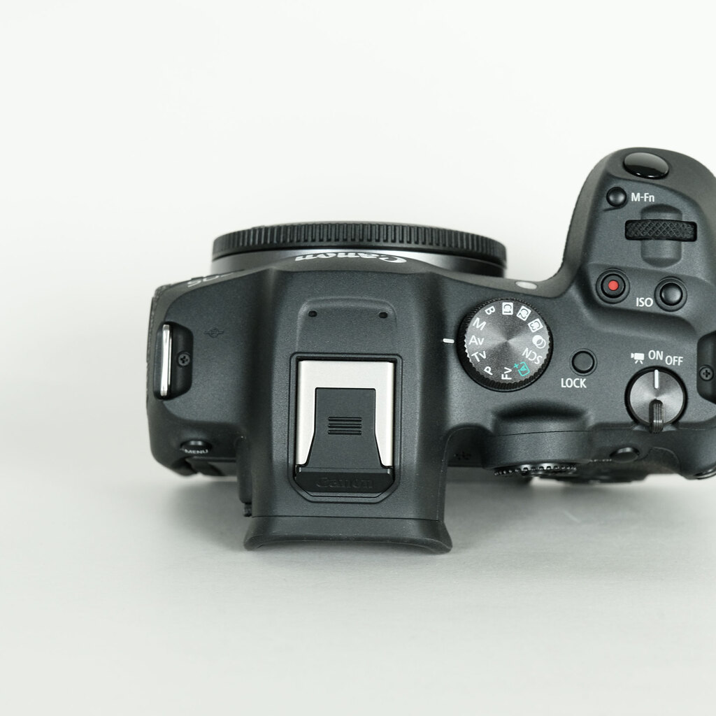 Canon EOS R7