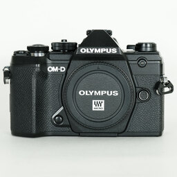 OLYMPUS OM-D E-M5 Mark III